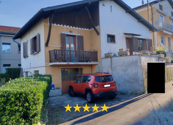 Thumbnail 3 bed apartment for sale in Via Parini, Provincia di Como, Italy