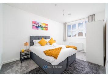 Thumbnail Flat to rent in Rembrandt House, Watford