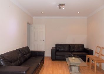 3 Bedrooms Flat to rent in Hillfield Avenue, London NW9