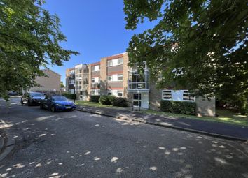 Thumbnail 2 bed flat to rent in Milton Road, Harpenden