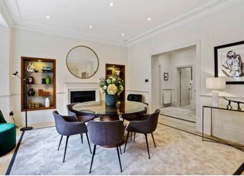 Thumbnail 4 bed flat to rent in Park Street, Mayfair