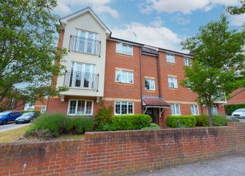 Thumbnail Flat to rent in Woodside Court, Farnborough