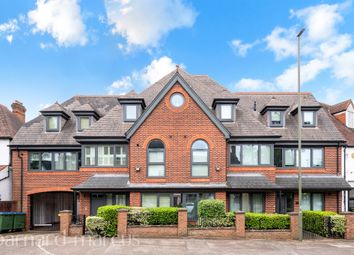 Thumbnail 2 bedroom flat for sale in Hare Lane, Claygate, Esher