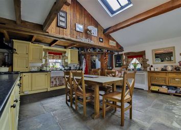 3 Bedrooms Farmhouse for sale in Standenhall Drive, Burnley, Lancashire BB10