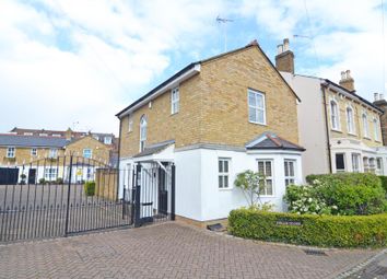 2 Bedroom Detached house for sale