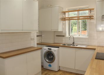 Thumbnail 2 bed flat to rent in St James's Road, Croydon, Surrey