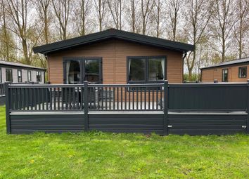 Thumbnail Mobile/park home for sale in Melbourne Road, Pocklington, York