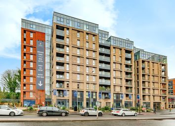 Thumbnail Penthouse for sale in Marketfield Way, Redhill