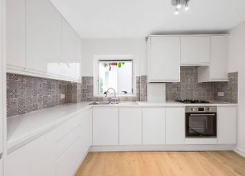 Thumbnail 1 bed flat to rent in Upper Richmond Road, West Putney, London