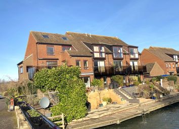 Thumbnail Flat to rent in Temple Mill Island, Marlow