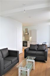 1 Bedrooms Flat to rent in South Accommodation Road, Leeds LS10