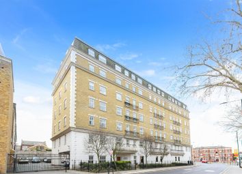 Thumbnail Flat to rent in St Pauls Court, Clapham Park Road