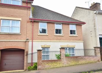 Thumbnail Flat for sale in Willow House, Station Road, Linslade