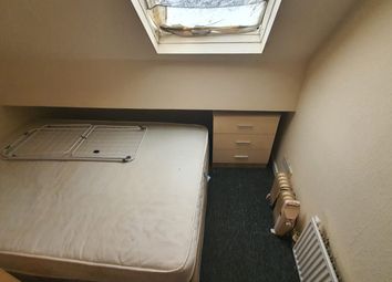Thumbnail Flat to rent in Birchfields Road, Manchester
