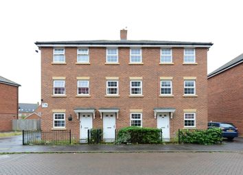Thumbnail 5 bedroom town house for sale in The Runway, Hatfield