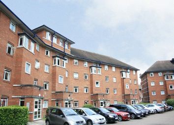 Thumbnail Flat for sale in Bourneside Crescent, Southgate