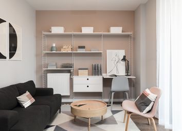 Picture 2 Thumbnail Flat for sale in City Road, London