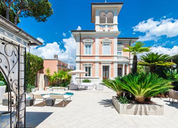 Thumbnail 5 bed villa for sale in 55042 Forte Dei Marmi, Province Of Lucca, Italy