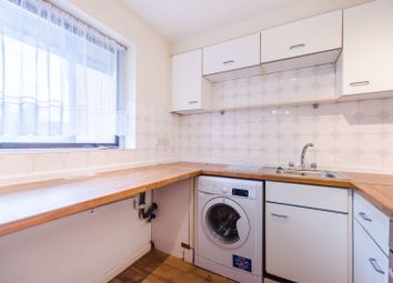 Thumbnail 2 bedroom flat for sale in Horseshoe Close, Isle Of Dogs, London