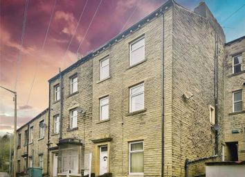 Huddersfield - End terrace house to rent            ...