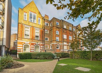 Thumbnail 1 bed flat for sale in Shepperton Road, London