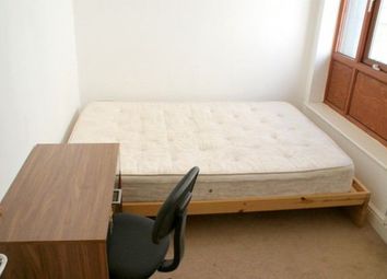 2 Bedrooms Flat to rent in Newington Green Road, London N1