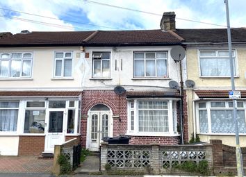 Thumbnail Flat for sale in Hickling Road, Ilford