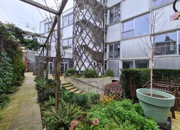 Thumbnail Flat for sale in Sutton Park Road, Seaford