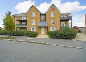 Thumbnail 2 bed flat for sale in Newbury, Berkshire