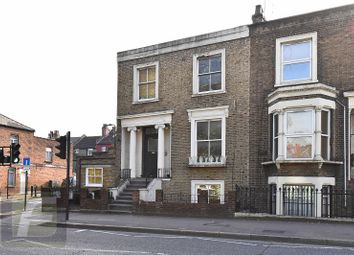 4 Bedrooms Flat to rent in Frampton Park Road, London E9