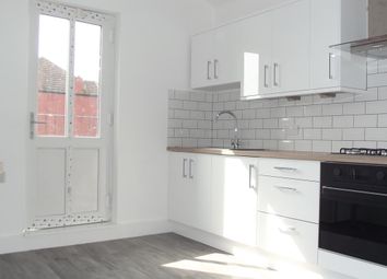 Thumbnail 1 bed flat to rent in Footscray Road, London