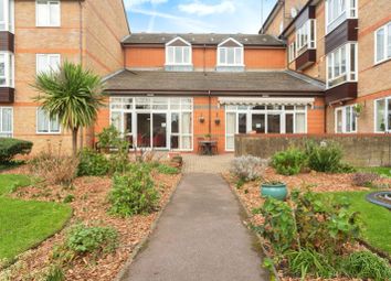 Thumbnail 1 bedroom flat for sale in Thicket Road, Sutton