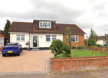 Thumbnail Detached house for sale in Leasway, Rayleigh