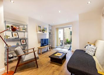 Thumbnail 1 bed flat to rent in Essex Road, London