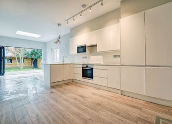 2 Bedrooms Flat for sale in Larch Road, London, London NW2