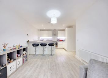 Thumbnail Flat for sale in The Vale, Bushey