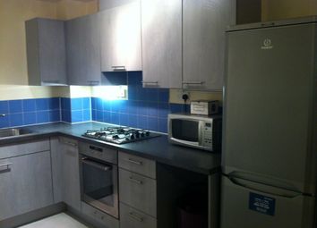 2 Bedrooms Flat to rent in Thames View, Axon Place, Ilford, Essex, London IG1