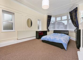 2 Bedrooms Flat to rent in Woodstock Road, London NW11