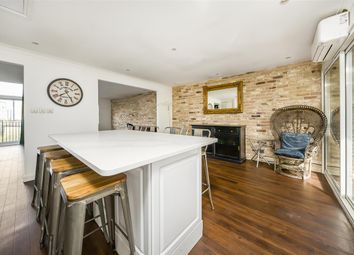 Thumbnail Maisonette for sale in Battersea Bridge Road, London