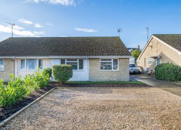 Thumbnail Bungalow for sale in Bettertons Close, Fairford, Gloucestershire