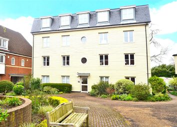 Thumbnail Flat for sale in Wingfield Court, Banstead, Surrey