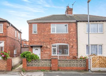 3 Bedrooms Semi-detached house for sale in Weetworth Avenue, Castleford WF10