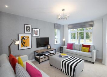 3 Bedrooms Semi-detached house for sale in Greenhill Way, Greenhill Gardens, Haywards Heath, West Sussex RH17