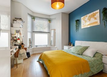 Thumbnail 2 bed flat for sale in Fonthill Road, London