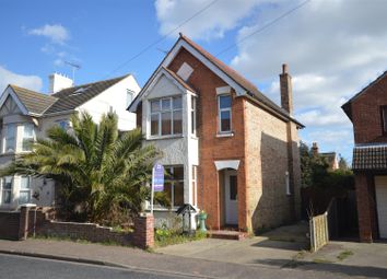 3 Bedrooms Detached house for sale in Old Road, Clacton-On-Sea CO15