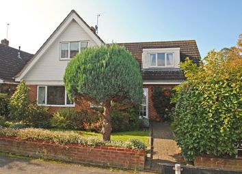 Thumbnail 3 bed detached house to rent in Castle Close, Benson, Wallingford