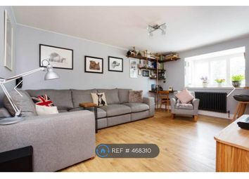 2 Bedrooms Flat to rent in Park Close, London E9