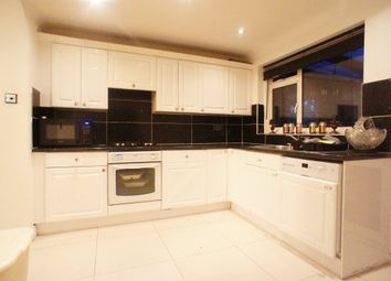 3 Bedrooms  to rent in Waltham Way, London E4