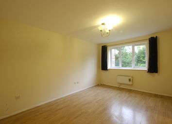 1 Bedrooms Flat to rent in Bernard Ashley Drive, Charlton SE7