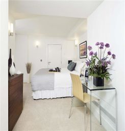 2 Bedrooms Flat to rent in Weymouth Street, Marylebone, London W1W